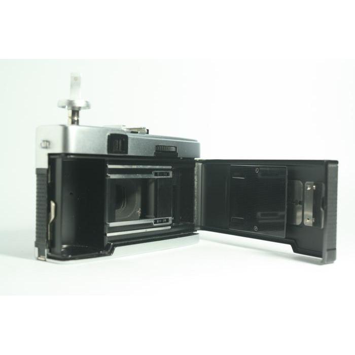 Kamera Analog Vintage Olympus Trip 35 Point&Shoot Camera