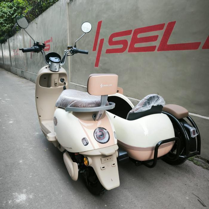 ada jual Selis Limited Edition - Sepeda Motor Listrik Retro / Motor Listrik Sespan / Motor Jadul -