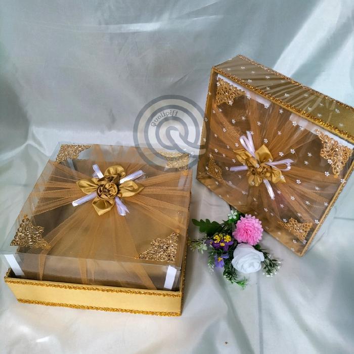 Kotak Hantaran Seserahan Kotak Kue Tile Tengah +