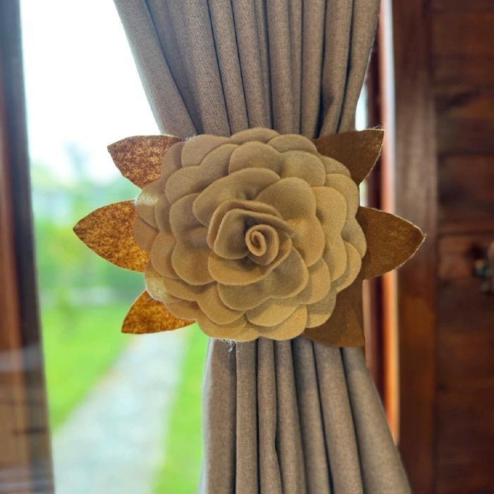 Mawar Delujur Berdaun Ikat Gorden Ikat Gorden