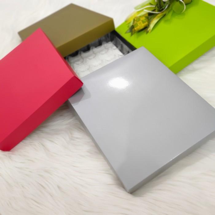 Thebest- Kotak Dus Kemasan kue-kue Sekat mika 20/30 (varian warna)