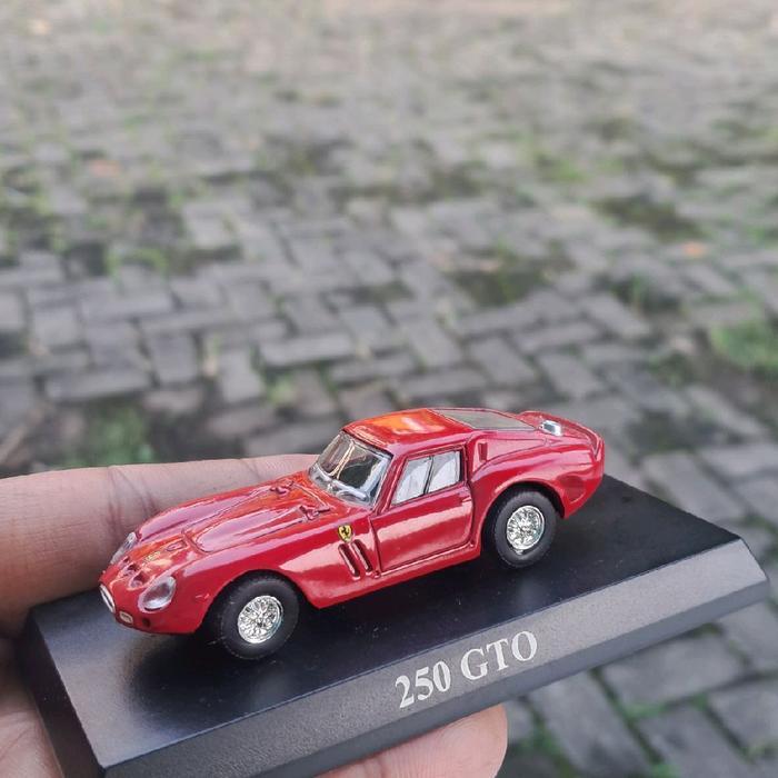 kyosho ferrari 250 GTO merah