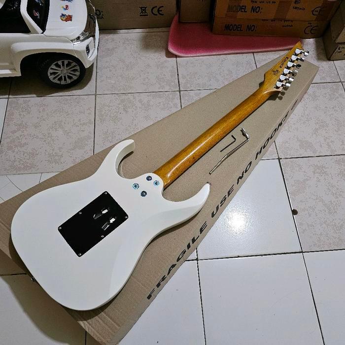 gitar ibanez rg 350 putih