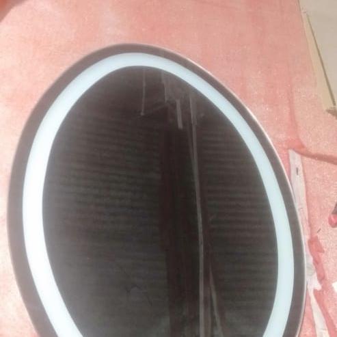 Kaca Cermin LED Touchscreen Oval