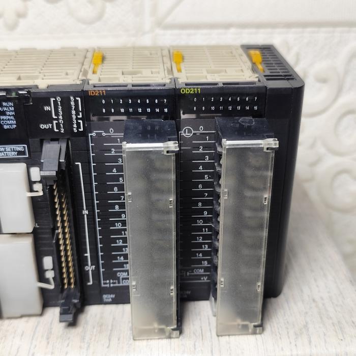 PLC OMRON CJ1M CPU21 / CJ1M CPU21