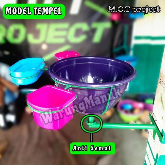 Tempat pakan ternak murai tempel didinding