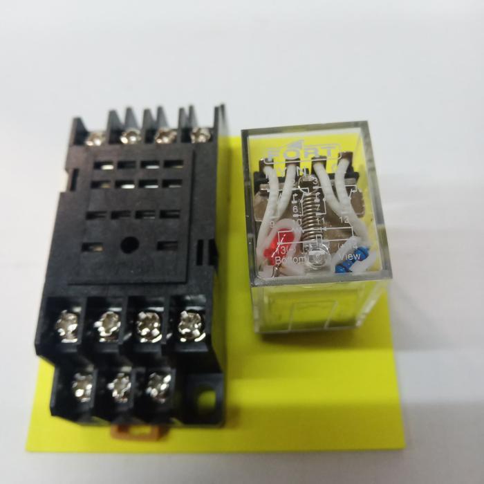 Schneider - Relay My4N 220Vac Fort +Socet