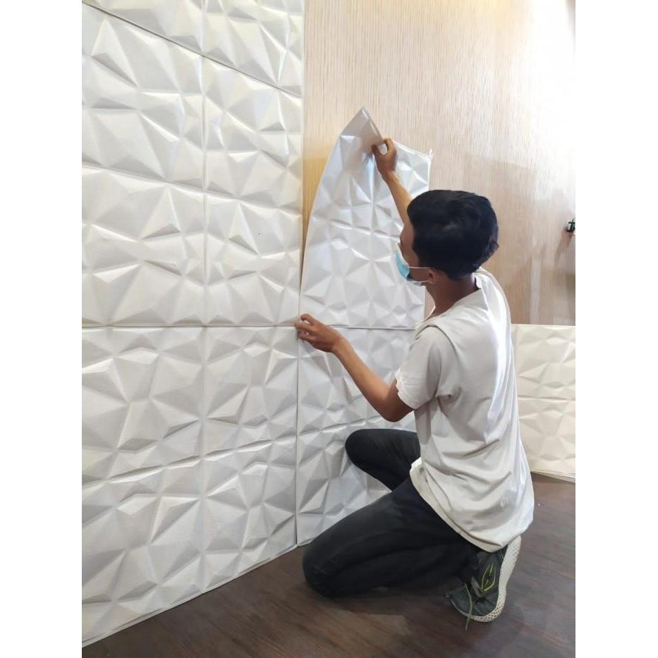 "New" wallpaper foam sticker wall panel diamond 3D 70x70 cm tebal 7.5 mm