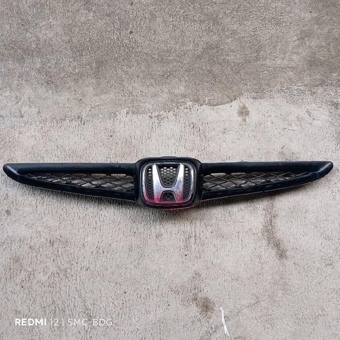 Grill gril emblem logo lambang bemper depan Honda Jazz GD3 asli original copotan