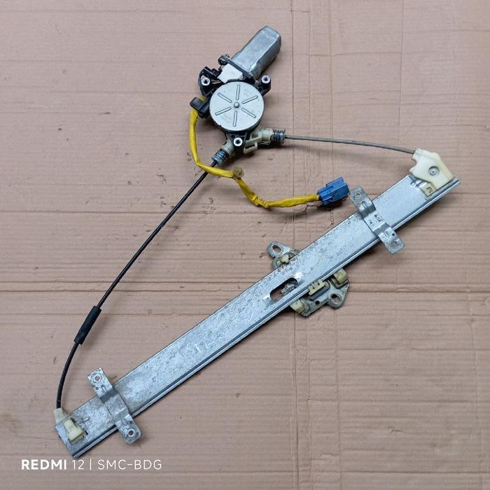 Regulator rel set assy motor dinamo power window kaca pintu depan kanan R Honda stream K20 / d17 1.7