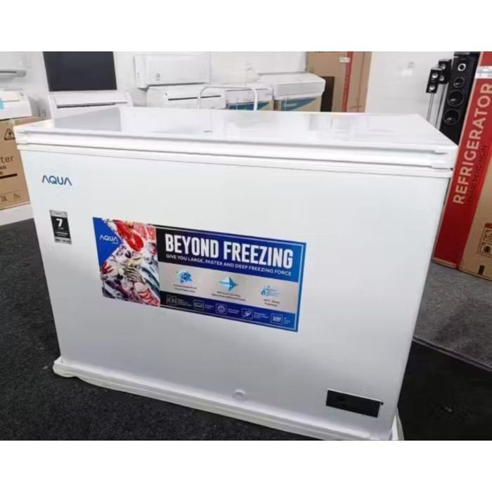 BARANG BISA COD HANYA BAYAR AWAL BIAYA PACKING 100 RIBU 300 liter Aqua lemari es aqf-320mc chest fre