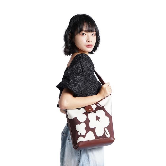 Cicelle The Vase Flowers Bucket Bag