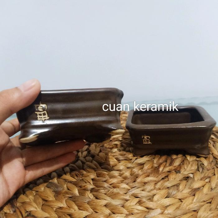 POT BUNGA KERAMIK KOTAK (BAWAH ADA LUBANG)