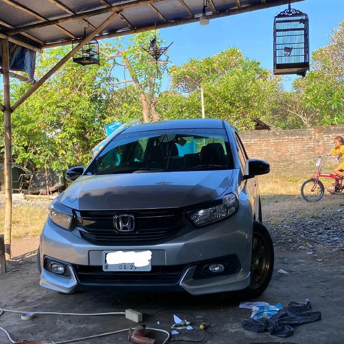 Bodykit Depan/Lips Depan Bamper Mobilio E