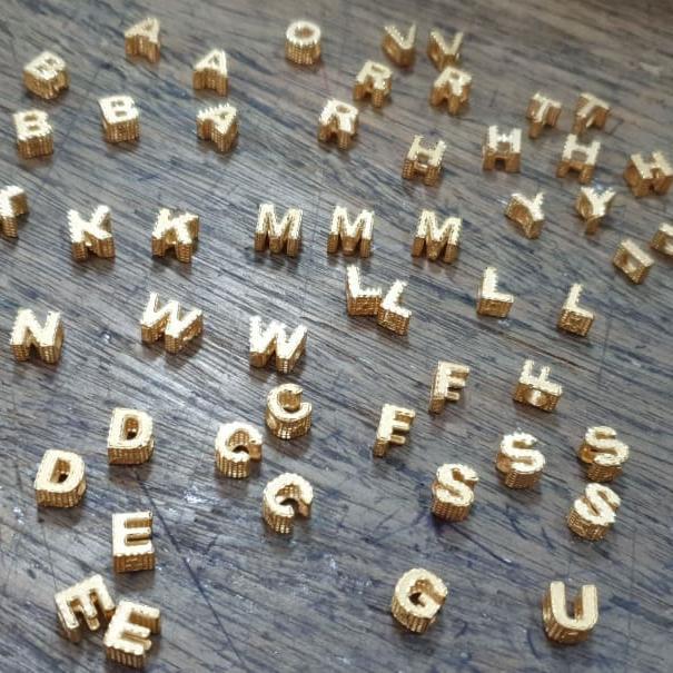 Liontin gelang kalung huruf inisial alfabet emas asli muda 375