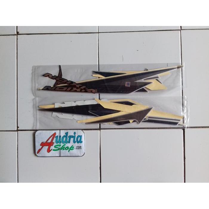 STRIPING STIKER MOTOR YAMAHA NEW VIXION FACELITE 2017 SILVER-BIRU