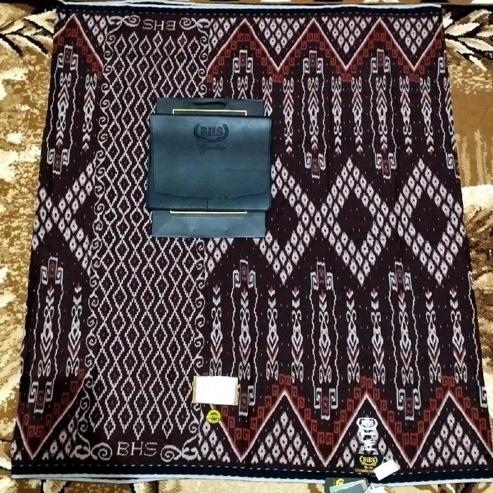 Bhs Signature Kawung Gold Jahit Tengah Bahan Sutra Mesres Tipe Jadul.