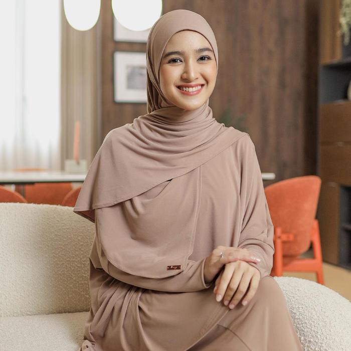 Sedia Lozy Hijab - Taqiya Instan Square (Hijab Instan Sport Segiempat Bahan Jersey) Nyaman Panjang