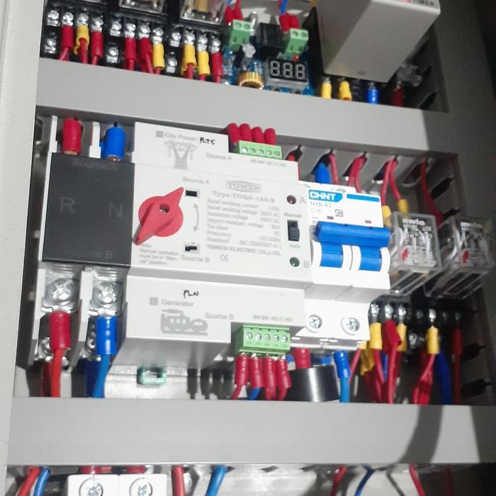 Panel ATS PLN dan PLTS dengan Auto Cut OFF