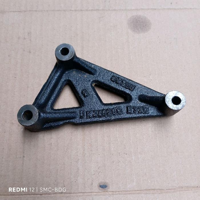 Bracket breket compresor kompresor ac toyota Avanza asli copotan