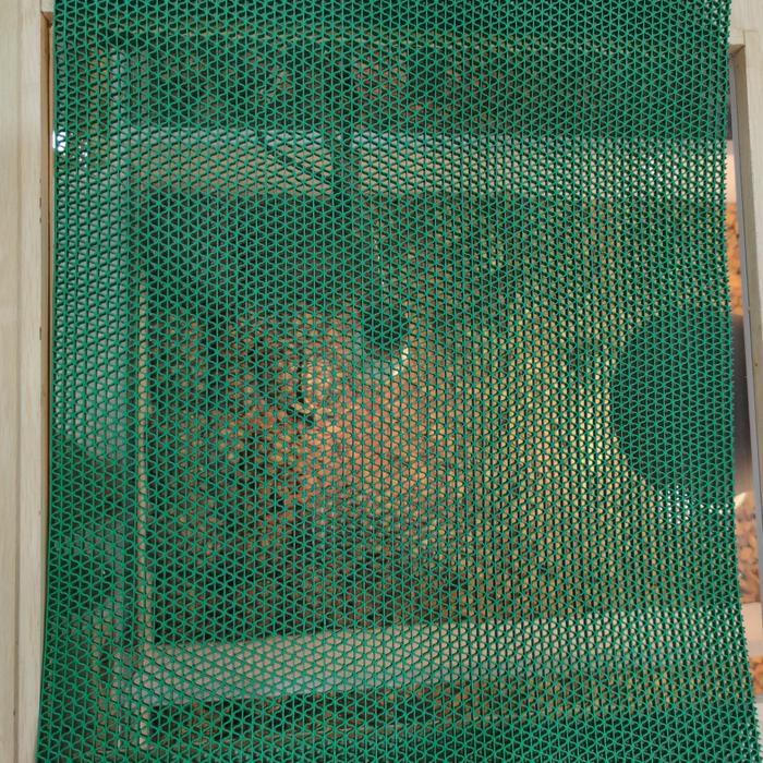 Karpet PVC, Alas Kandang Kura 40 x 60 cm, Karpet Alas Kandang