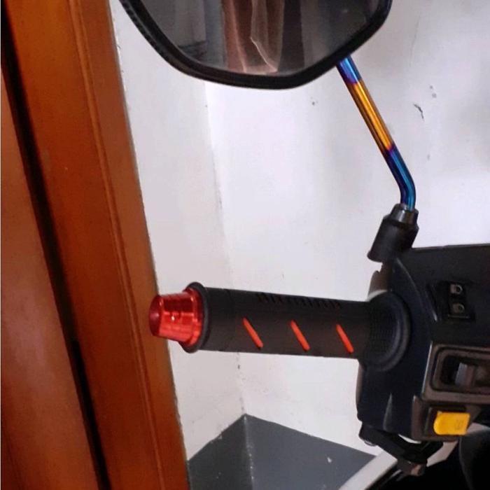 HANDGRIP GARIS KARET EMPUK PLUS JALU STANG BANDUL UNIVERSAL UNTUK SEMUA MOTOR Nmax Aerox Vario