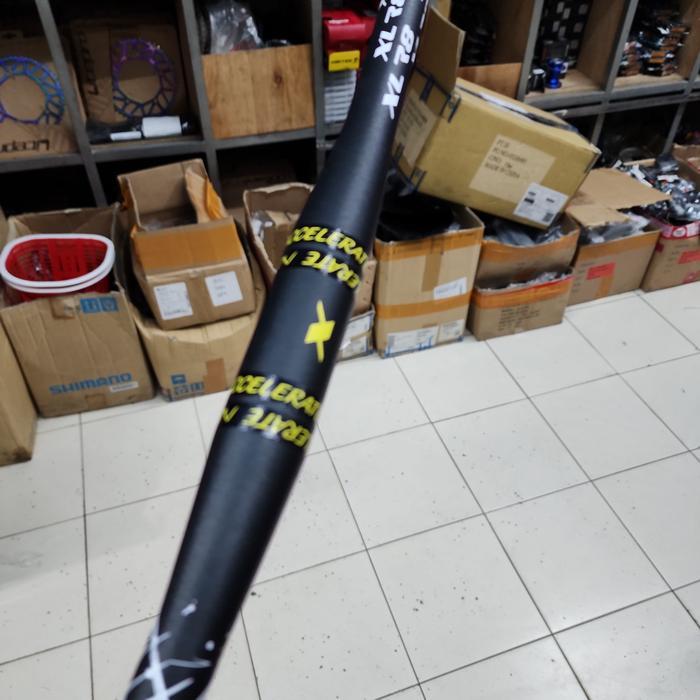 Stang Flat Os Xlr8 Flat Os Handlebar Mtb Os Alloy 780Mm