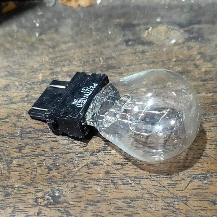 Bohlam Lampu Stop Jeep Wrangler Jk