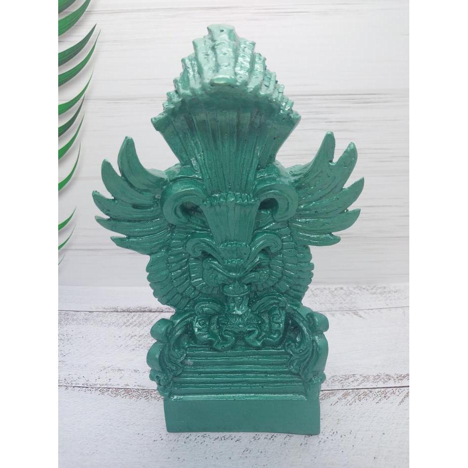 Miniatur pajangan ruang tamu aesthetic patung garuda wisnu kencana GWK Bali warna hijau