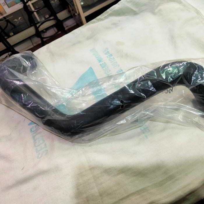 Selang Radiator Bawah Toyota Inova Bensin
