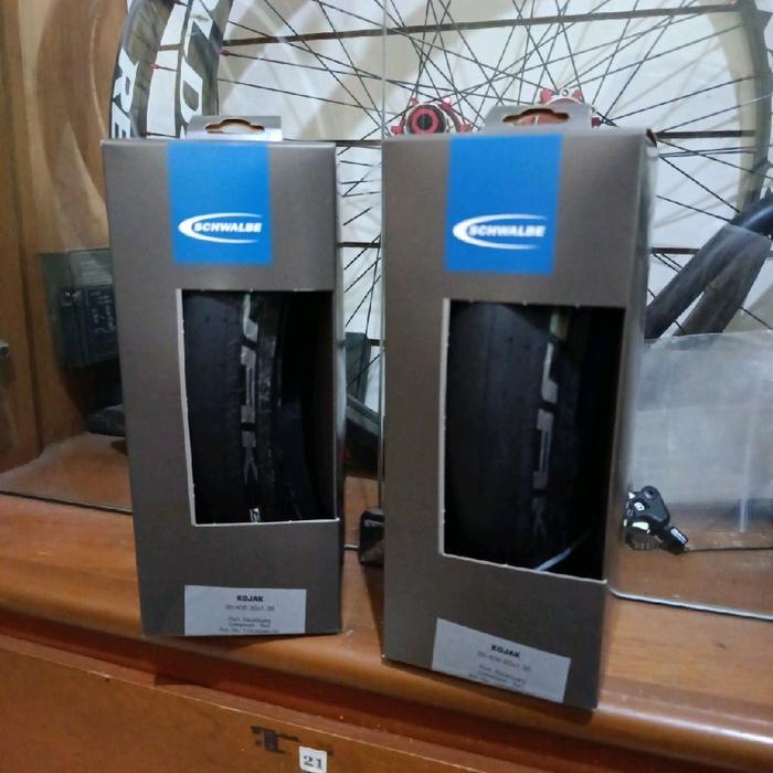 Schwalbe kojak 20 x 1.35 dapatkan bonus klip kabel