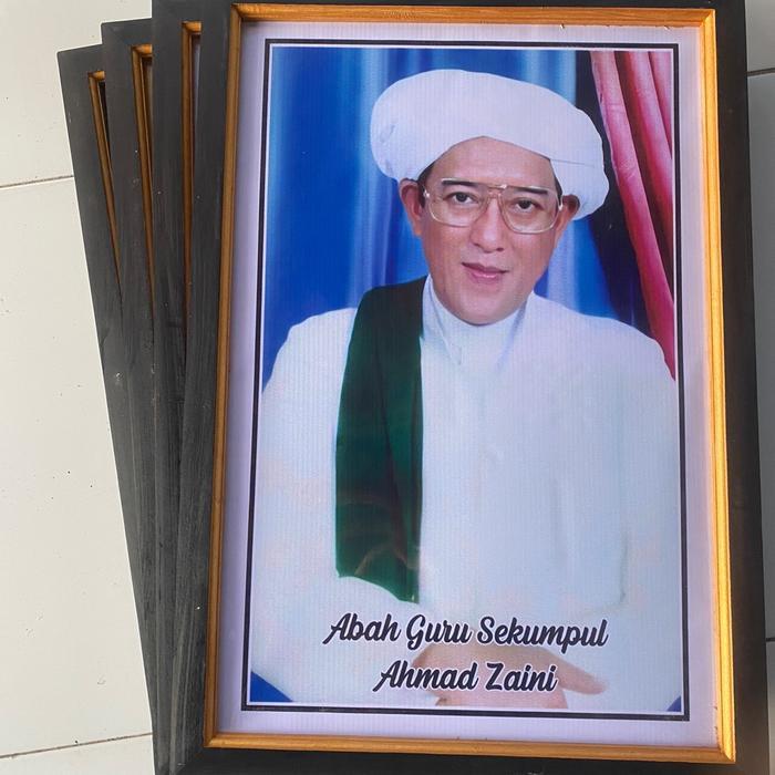 Sedia Hiasan Dinding Poster Abah Guru Sekumpul plus bingkai
