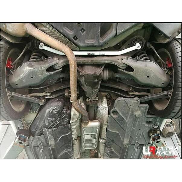 Aksesoris Stabiliser Strutbar Ultra Racing Rear Lower W204 W212