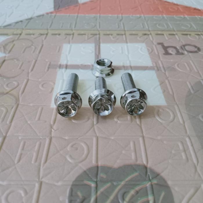baut PROBOLT warna SILVER untuk BREKET KNALPOT RACING vespa modern