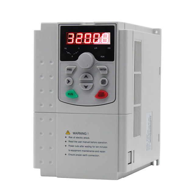 1HP Single Phase Motor MPPT VFD Pool Pump Inverter Variable Frequency Driver Soft Start Solar Water 