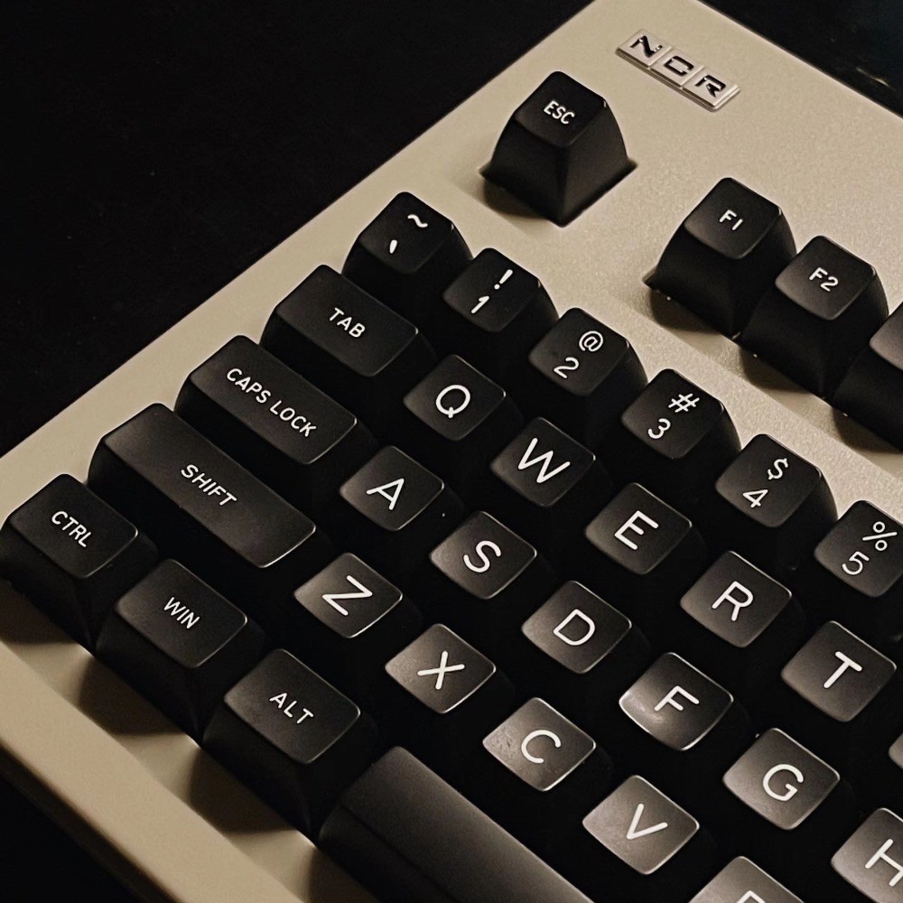 Retro Keyboard Kit Customization for NCR80 R3 87 Bluetooth Keyboard Hot Swappable PCB FR4