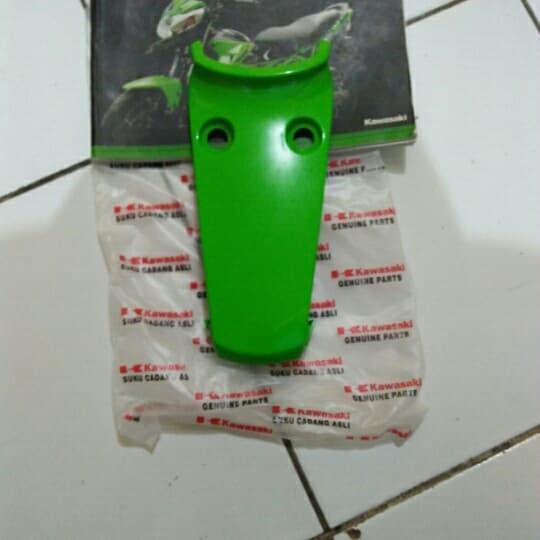 Cover Tail Athlete Hijau