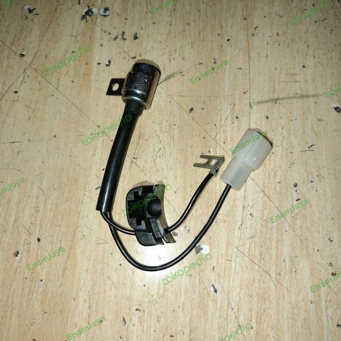 Ready Mazda Genuine Parts Kondensor Distributor Mazda 616 382323322 Kode 262