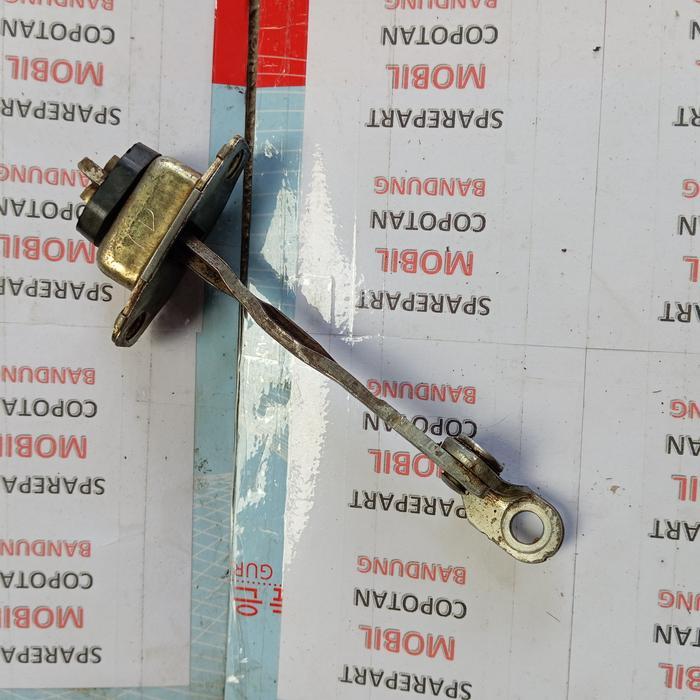 Spesial DISKON Stopper check door pintu Depan kiri FL Avanza xenia lama old copotan Siap Kirim