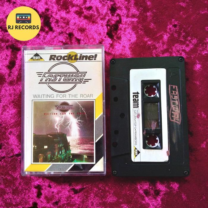 Kaset Pita Fastway - Waiting For The Roar (Rockline)