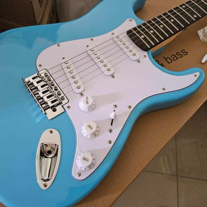 Gitar elektrik stinger stratocaster SST10 original