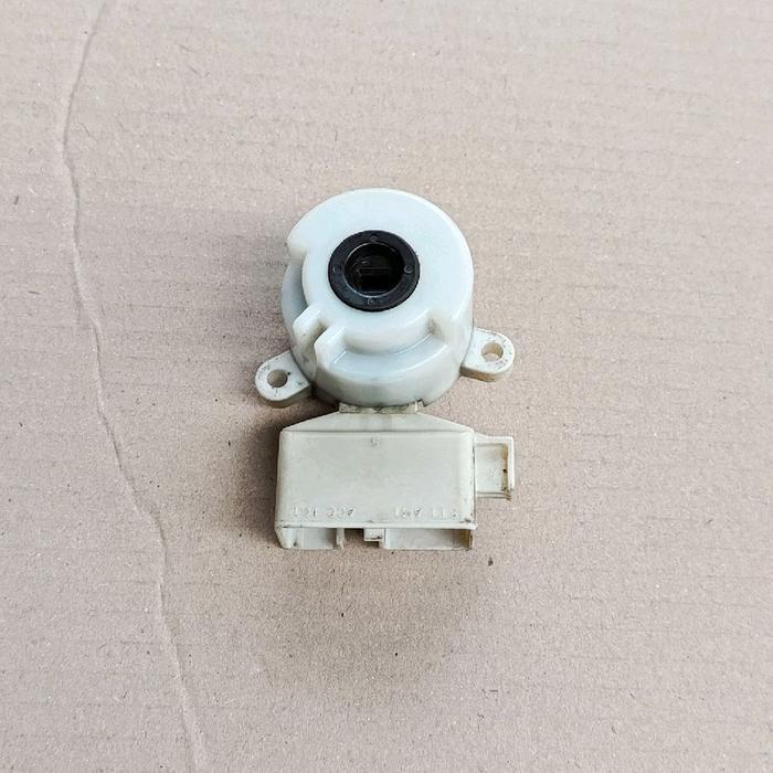 Switch kunci kontak starter stater mobil Toyota Great Corolla / kijang kapsul asli ori copotan