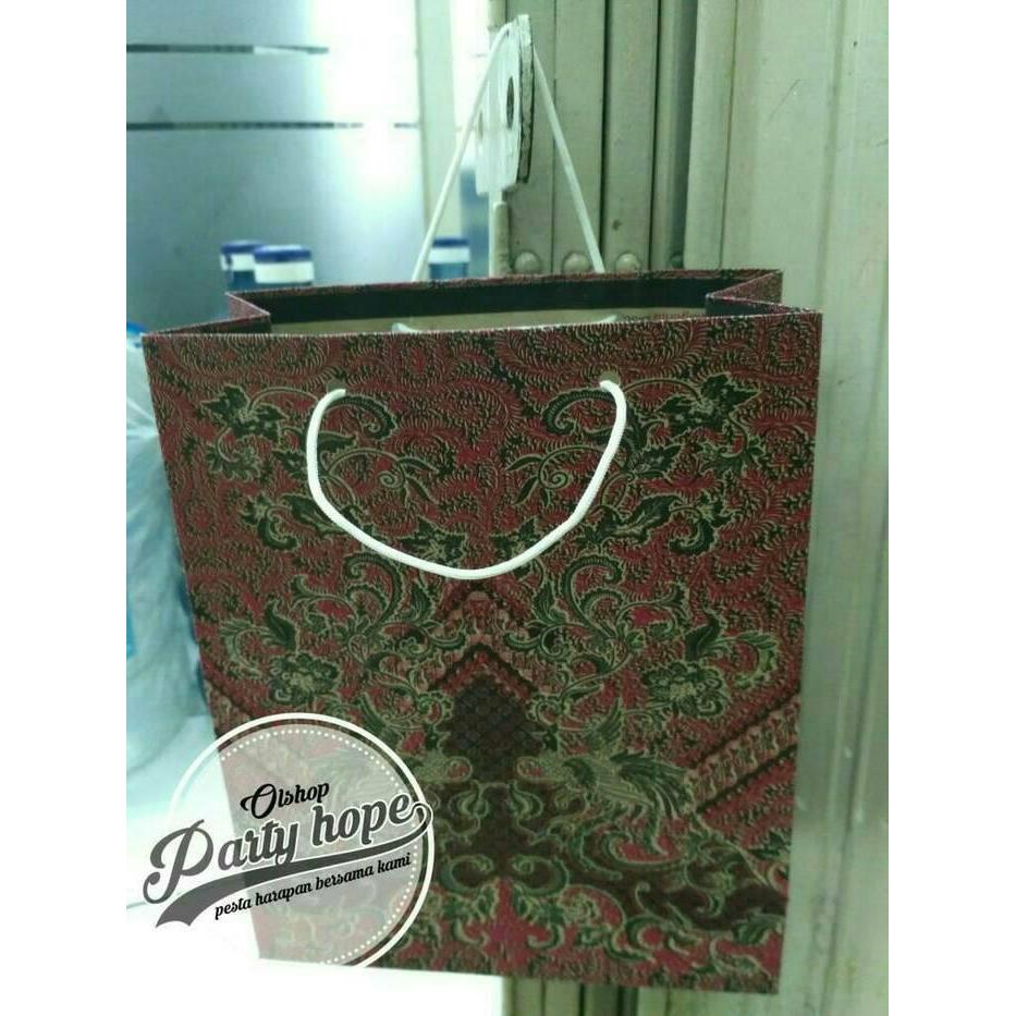 paper bag motif batik kecil/ tas kertas motif batik/ tas karton 25x20