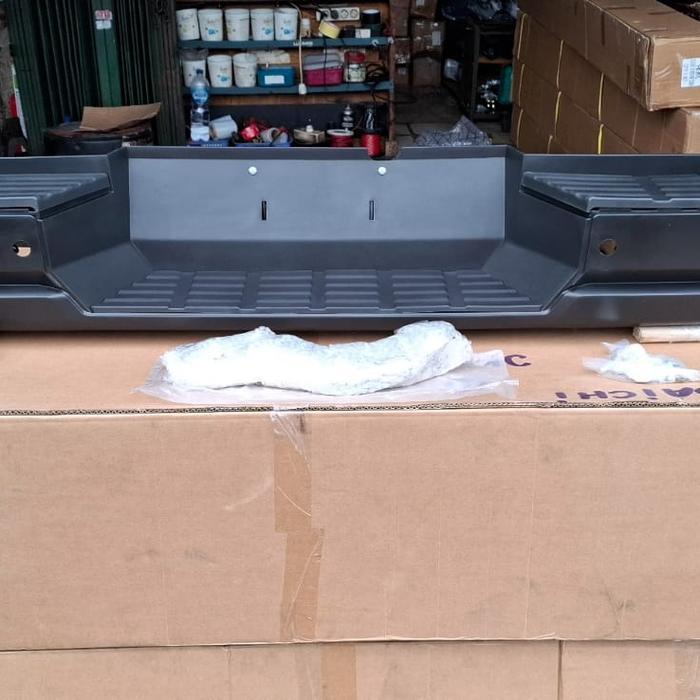 Bumper Belakang Oem Triton 2024