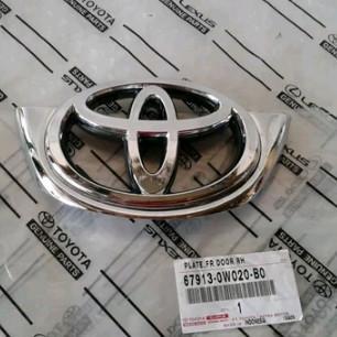 logo emblem grill avanza vvti