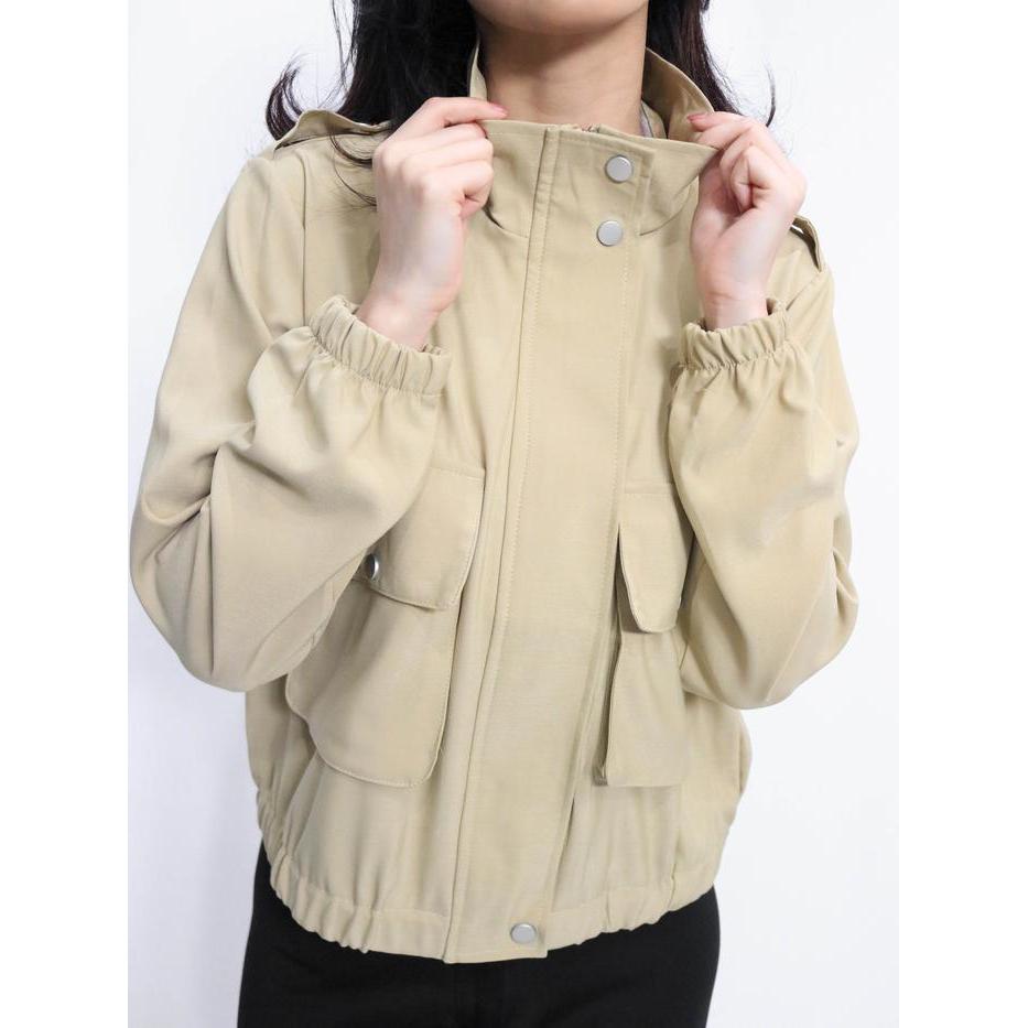 Laline Hyeri Outer Jaket Parasut Premium Wanita Korean Style dengan Kantong Kancing Karet Panjang