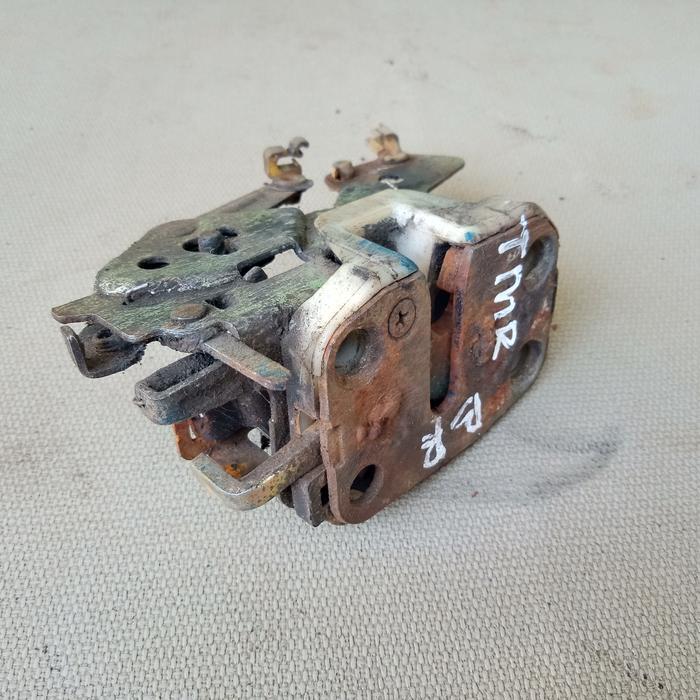 doorlock KIA Timor belakang kanan