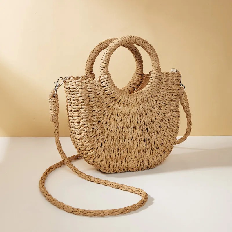 Tas Anyaman Rotan Setengah Bulan Pantai Wanita Besar Kapasitas Silang Bahu Tangan
