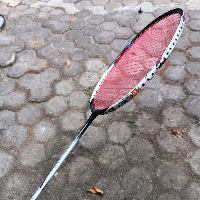 Tectonic 9 Limited Edition Raket Badminton Jonathan Christie Bulutangkis