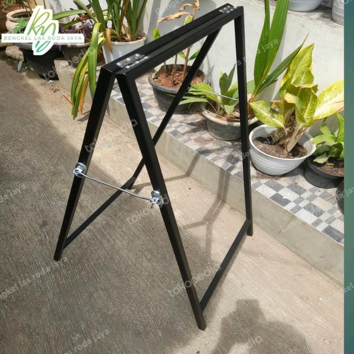 Stand Banner 2 Sisi Dari Besi Hollow Tbk